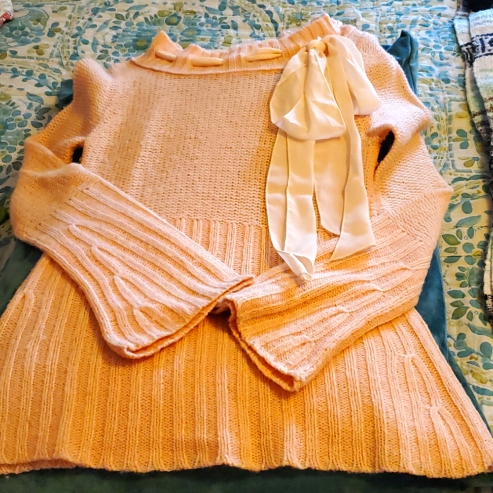 Sleeping on Snow Sweater